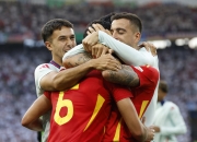 开云体育中国-欧洲杯预选赛强队对决：谁能笑到最后的简单介绍