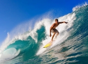 开云体育APP下载-孤军奋战与团队险胜，维斯塔潘扛鼎之战，梅赛德斯如何绝境求生