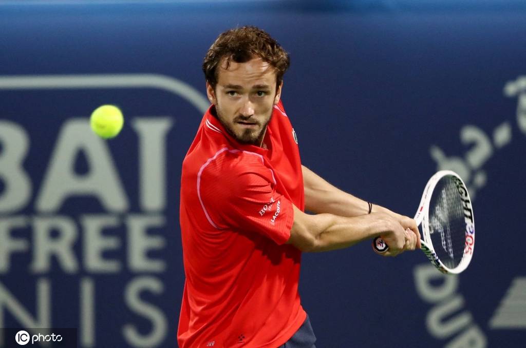 包含ATP总决赛鏖战年终总决赛,梅德韦杰夫统治全场的词条 包含ATP总决赛鏖战年终总决赛,梅德韦杰夫统治全场的词条