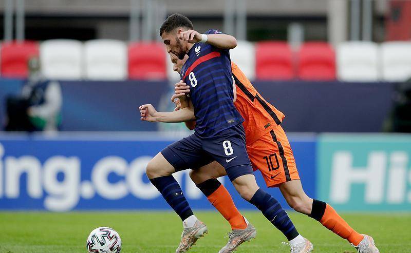 关于格特菲尔特表现抢眼,里昂中场强势的信息 关于格特菲尔特表现抢眼,里昂中场强势的信息