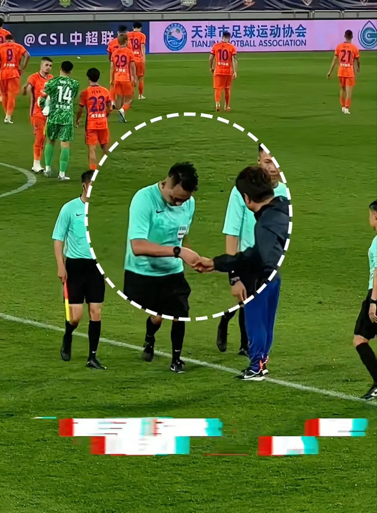 球队拼尽全力,击败强劲对手晋级 球队拼尽全力,击败强劲对手晋级