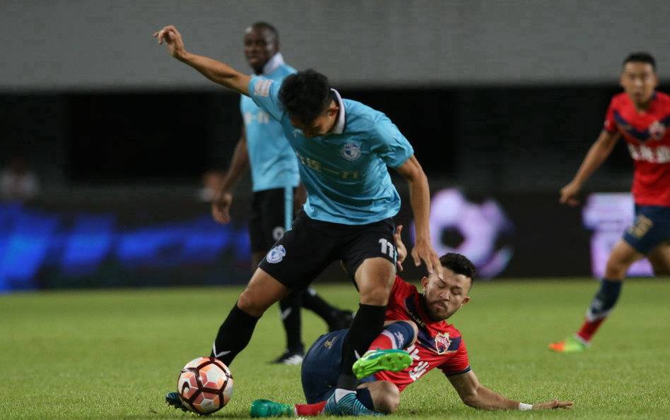 深圳佳兆业客场输给大连一方,战绩不佳 深圳佳兆业客场输给大连一方,战绩不佳