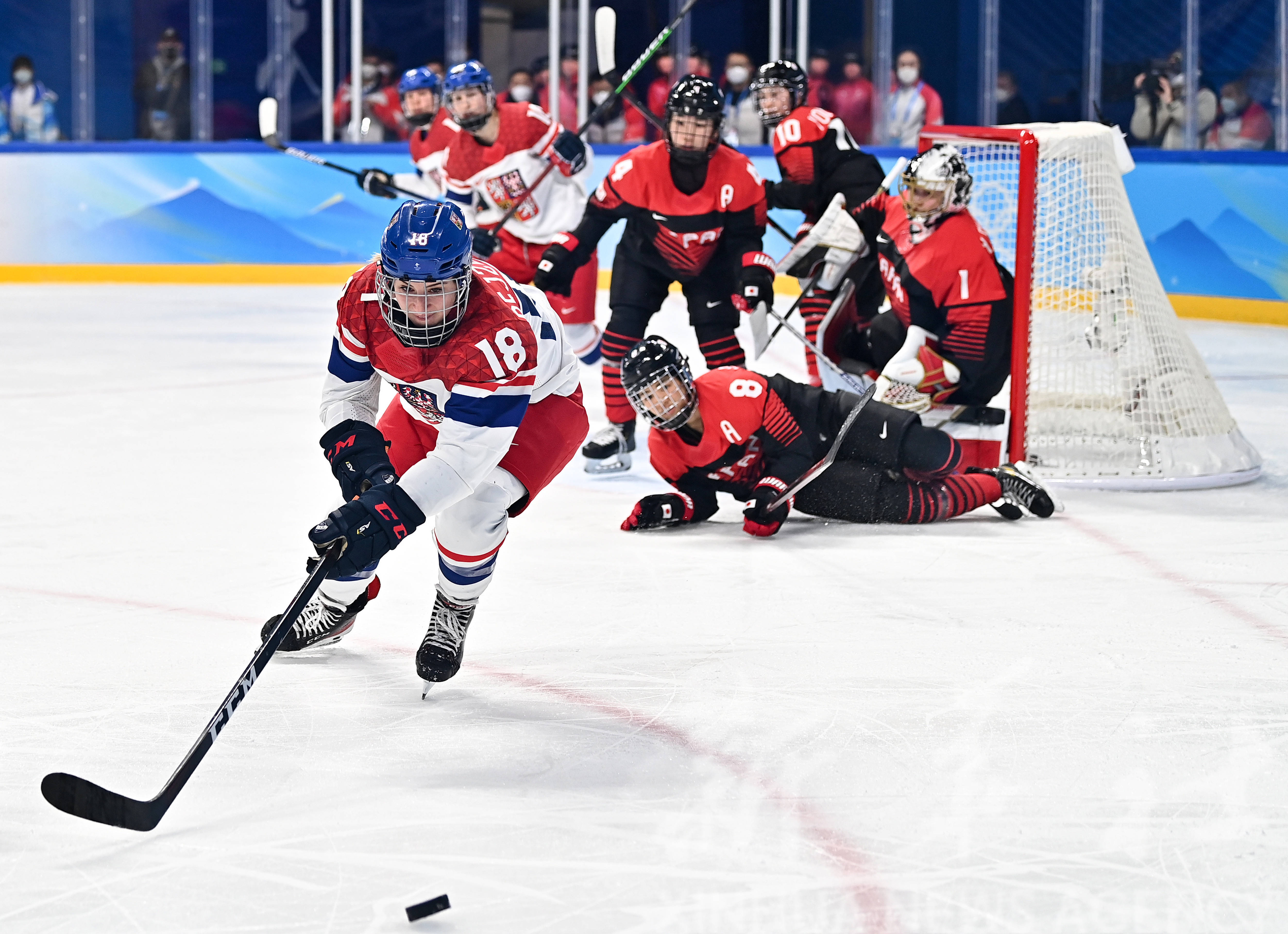 捷克冰球队遭遇美国逆袭惨遭淘汰