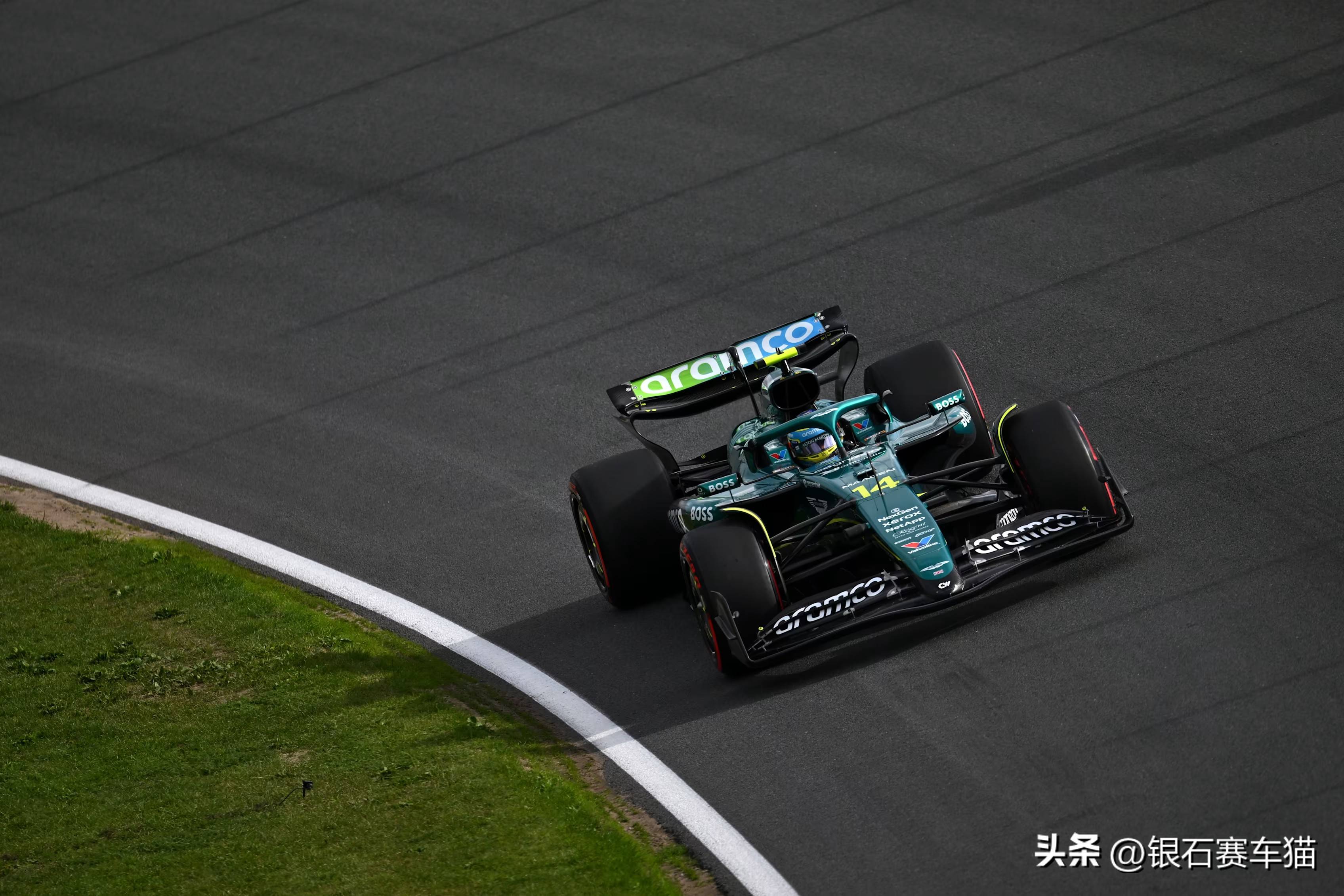 包含梅赛德斯横扫索伯车队,阿隆索关键制胜的词条 包含梅赛德斯横扫索伯车队,阿隆索关键制胜的词条