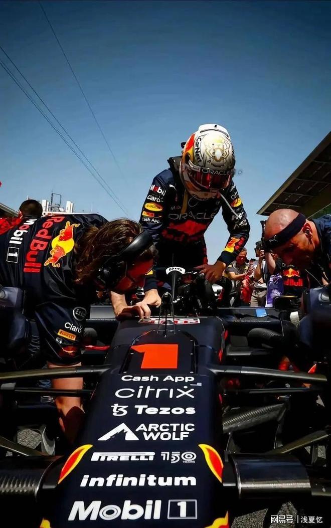 包含迈凯伦险胜红牛车队,维斯塔潘刷新纪录的词条 包含迈凯伦险胜红牛车队,维斯塔潘刷新纪录的词条