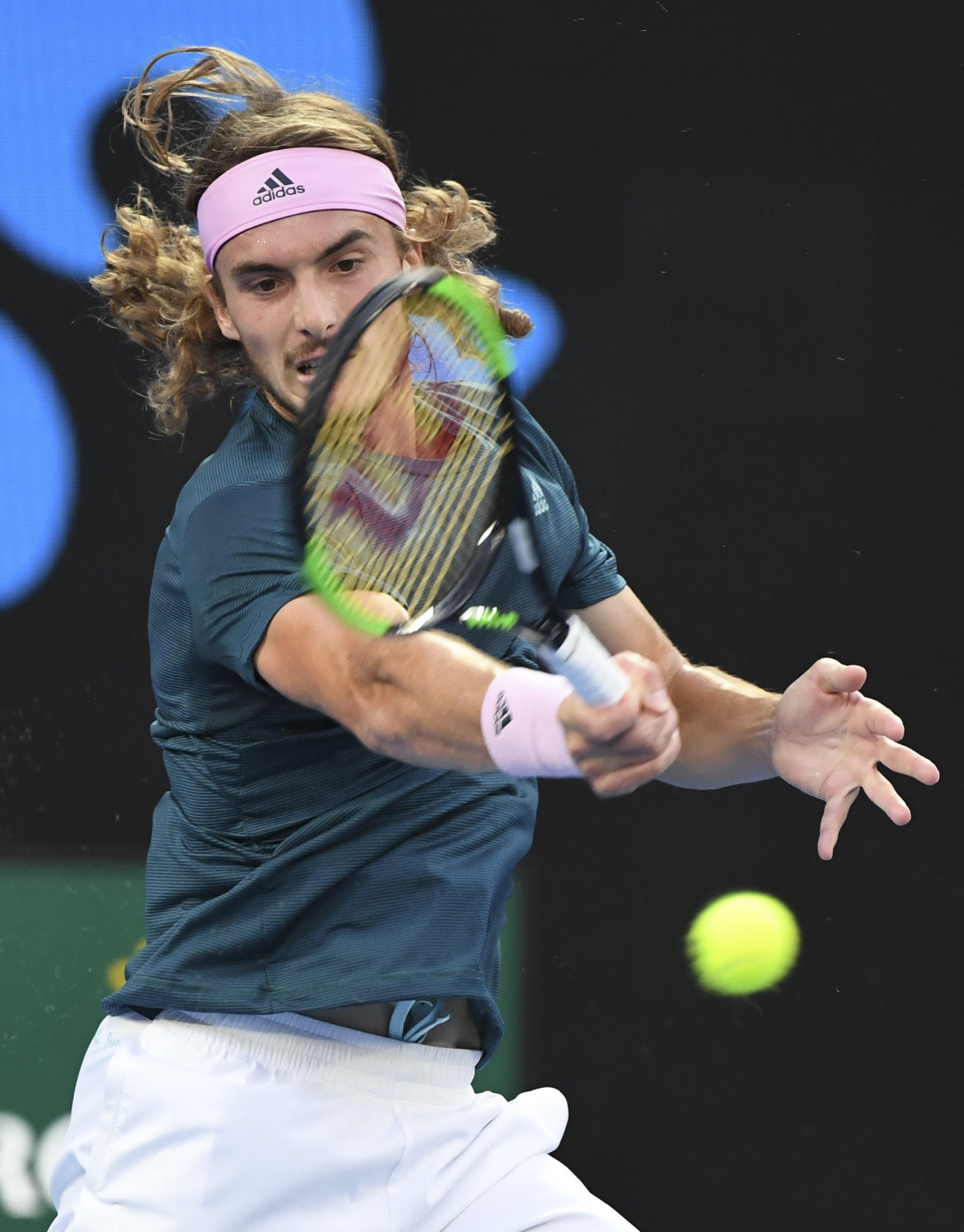 法国网球队绝杀欧洲网球队,西西帕斯绝境逆转 法国网球队绝杀欧洲网球队,西西帕斯绝境逆转