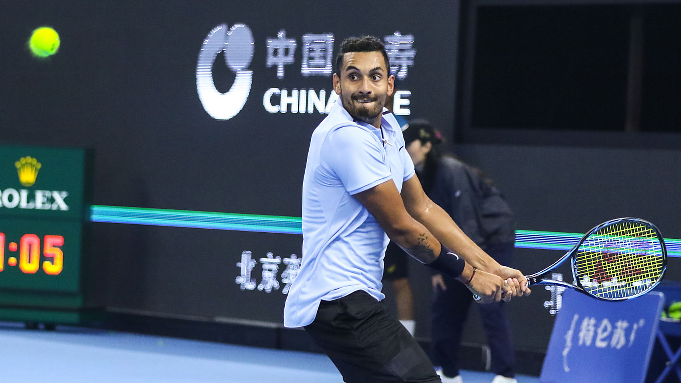 意大利网球队险胜日本网球队,克耶高斯统治全场的简单介绍 意大利网球队险胜日本网球队,克耶高斯统治全场的简单介绍