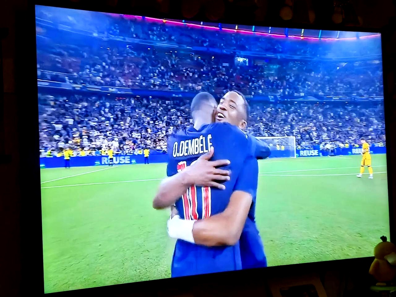 包含国际米兰轻取德国，姆巴佩统治全场的词条